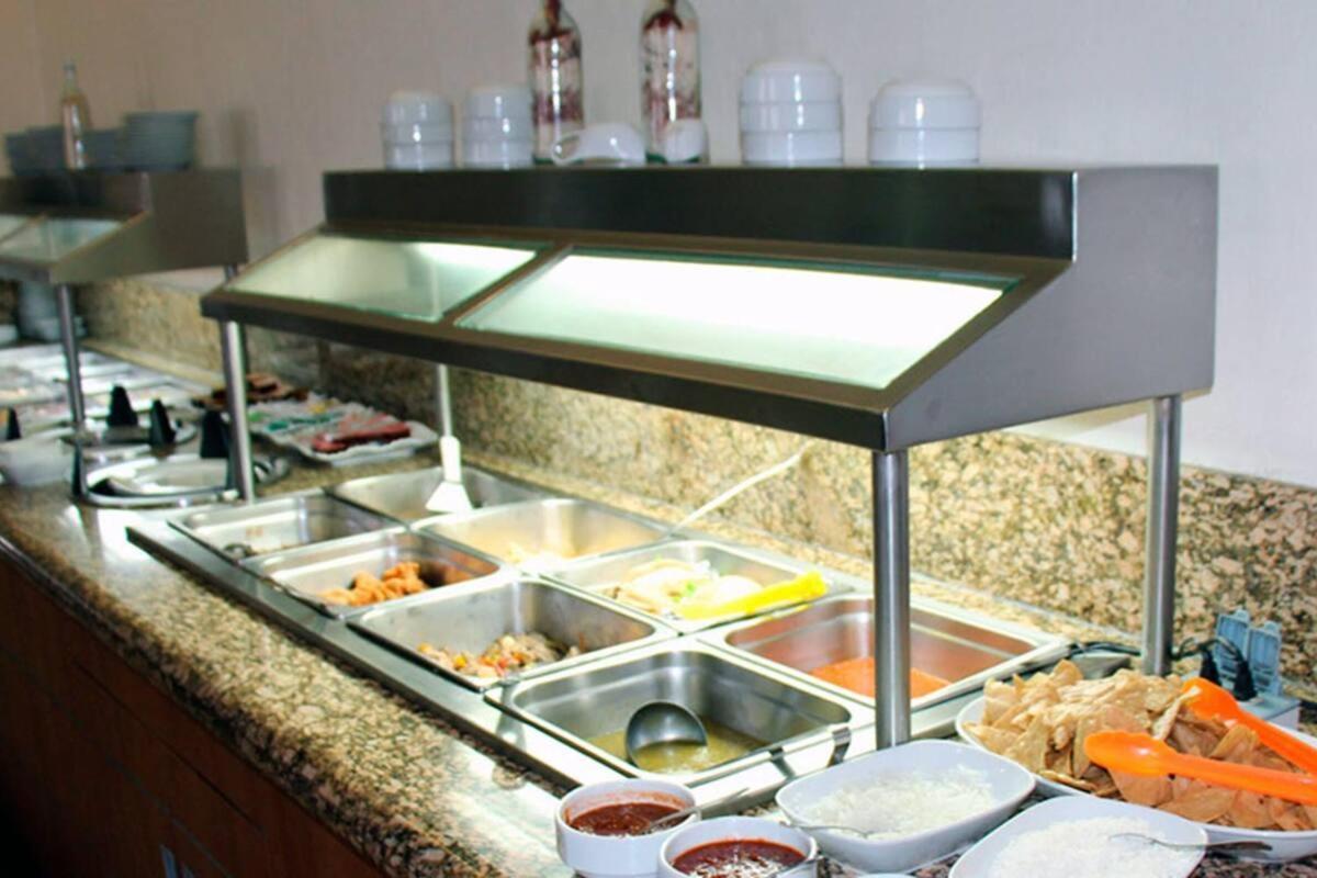 סלאיה Hotel Soleil Celaya מראה חיצוני תמונה